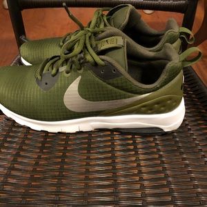 Green Nike’s women’s 11 worm 3 times